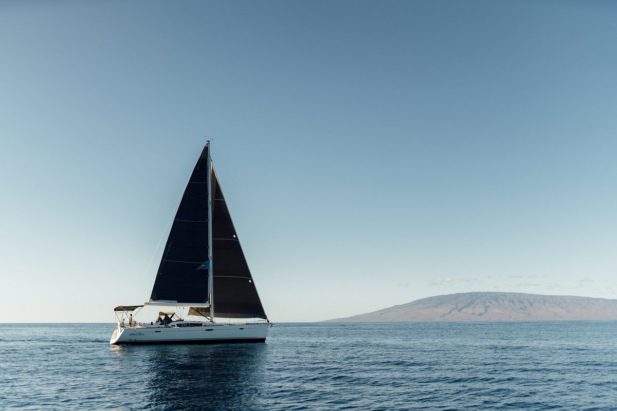 Product West Maui Private Sailboat